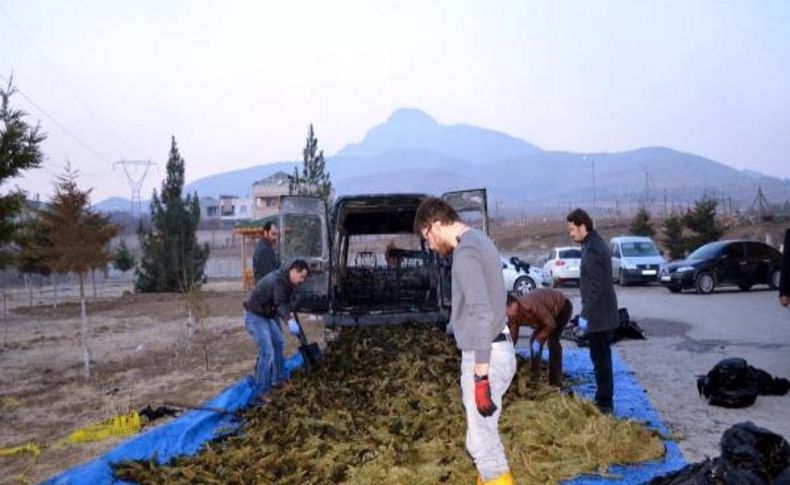 Uyuşturucu Yüklü Araci Yakip Kaçmak Istedi