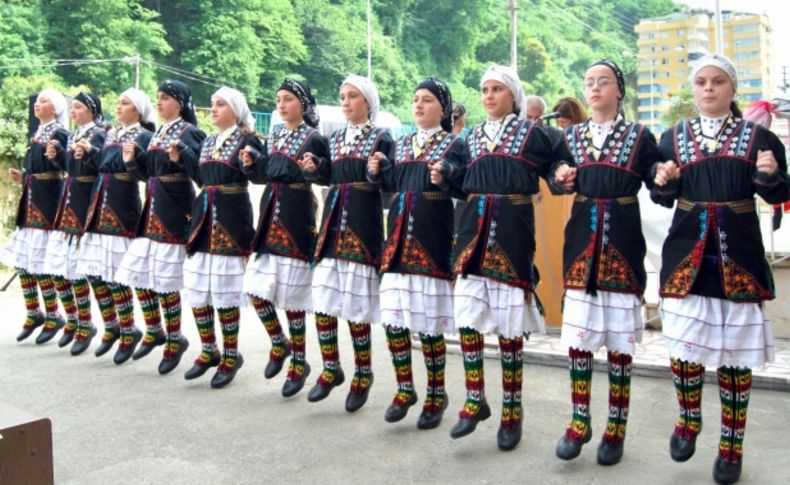 Vakfıkebir Halk Eğitim yıl sonu sergisi açtı