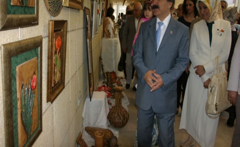 Vali Coş: SEYMER'de profesyonellere taş çıkartacak eserler üretiliyor