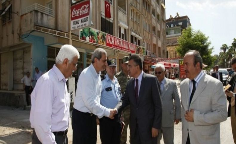 Vali Lekesiz, Kırıkhan'da esnaf odalarının temsilcileriyle bir araya geldi