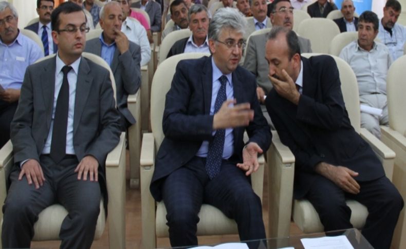 Vali Tepe, sütçülere seslendi: Yavaş yavaş deniz bitiyor
