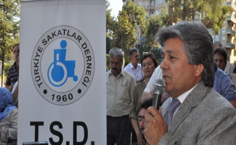 Vali Turhan: Engellilere karşı görevimiz acımak değil yardımcı olmak