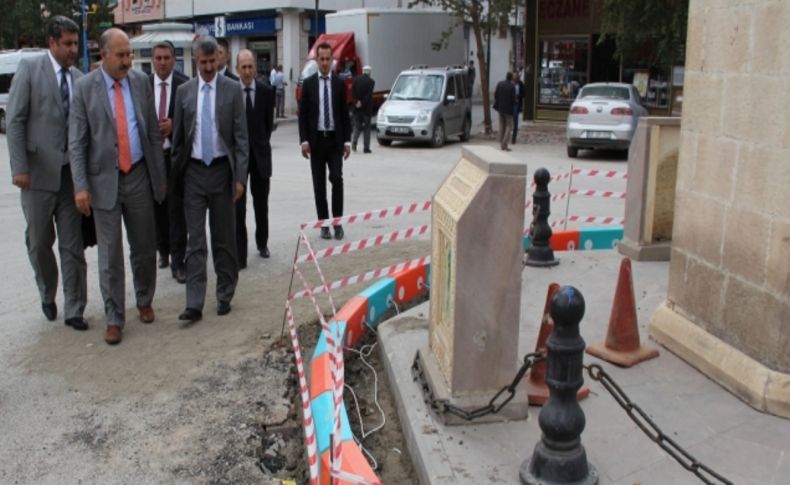 Vali Ünlüer ve Belediye Başkanı Polat çalışma alanlarını gezdi