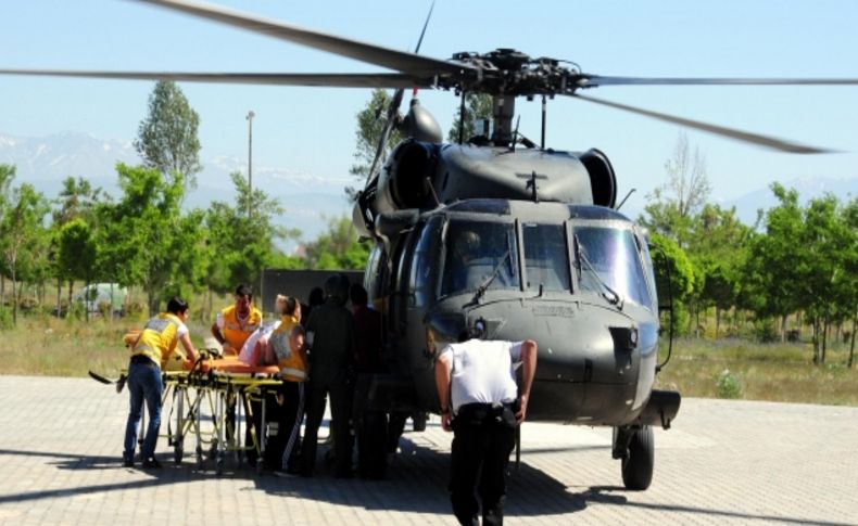 Van'da iki minibüsün freni aynı yerde boşaldı: 27 yaralı (1)