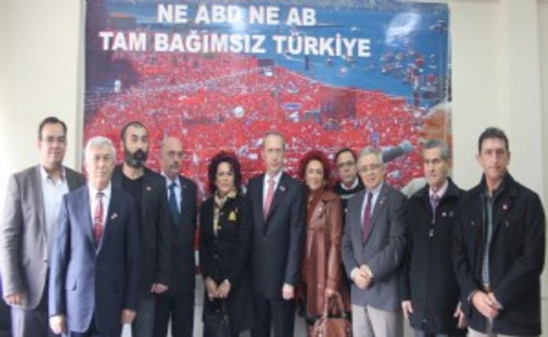 İzmir'de Vatan Partisi’ne katılımlar çığ gibi büyüyor