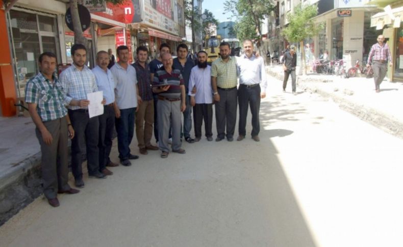 Vatan Caddesi esnafı, caddenin tek yön olmasını istiyor