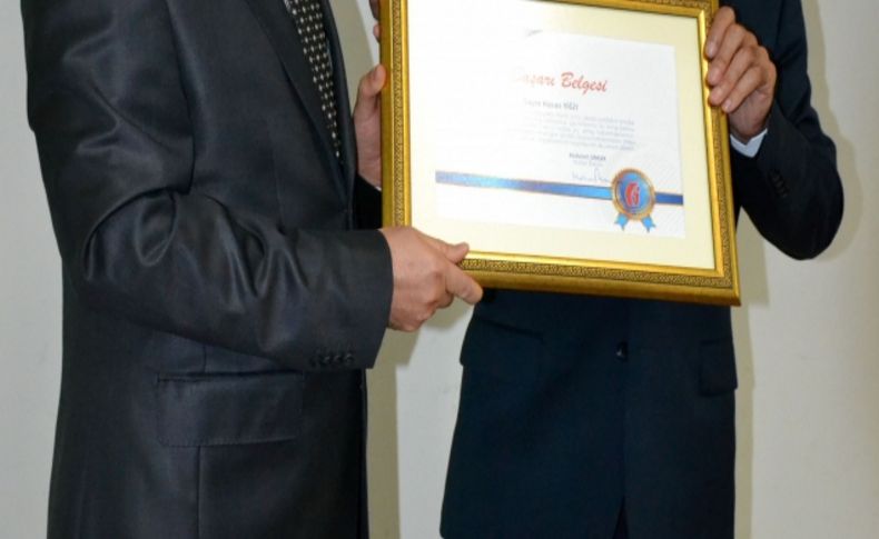 Vergi tahsilatında üçüncü olan Balıkesir'e Bakan Şimşek'ten teşekkür belgesi