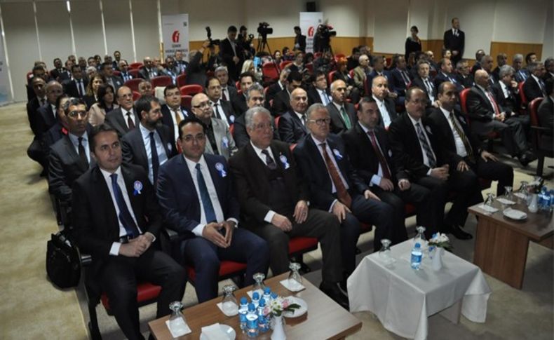 İzmir'in vergi rekortmenlerine plaket