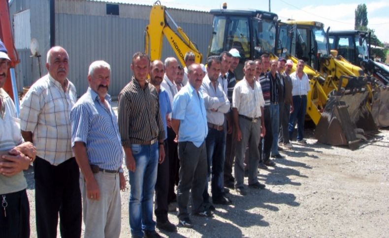 Vezirköprü Ovası sulama inşaatı işçileri iş bırakma eylemi yaptı