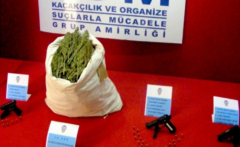 Viranşehir polisi 10 kilo 200 gram esrar ele geçirdi