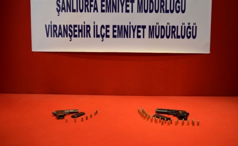 Viranşehir'de 2 adet ruhsatsız silah ele geçirildi