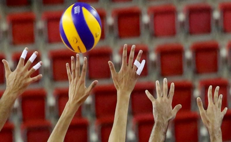 Voleybolda Türk Milli Takımı İtalya'ya 3-2 yenildi