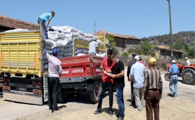 Yangında zarar gören çiftçilere 22 ton yem desteği yapıldı