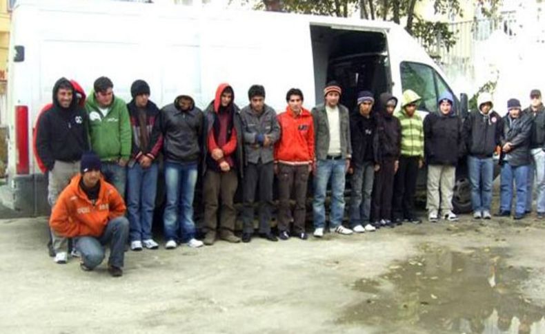 Yasa dışı yollarla yurt dışına geçmek isteyen 14 Suriye uyruklu yakalandı