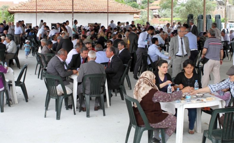 Yatağan’da vakıf gelirinden 3 bin kişiye yemek verildi