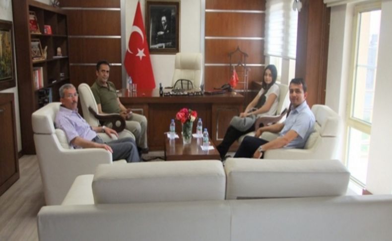 Yavuz Bingöl ve Ece Uslu Halfeti Kaymakam’ını ziyaret etti