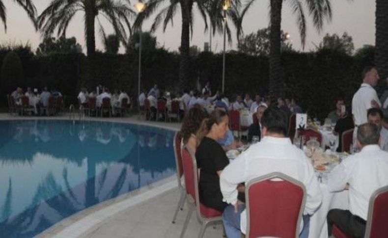 YAYSAT'ın geleneksel iftarı İzmir'de yapıldı