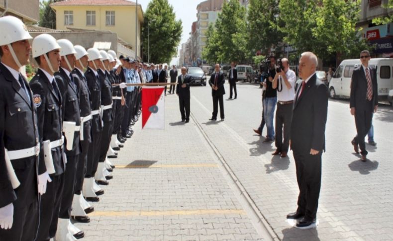 Yeni Uşak Emniyet Müdürü Toprak görevine başladı