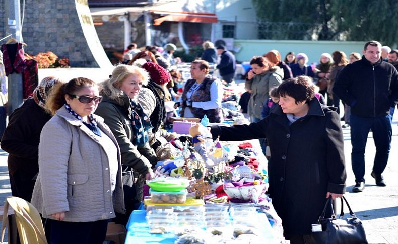 Yılbaşı hediyeleri Bornovalı kadınlardan