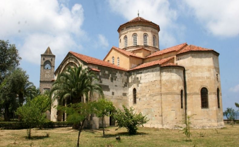 Yıldırımhan: Ayasofya'da yasaya aykırı bir işlem yapılmadı