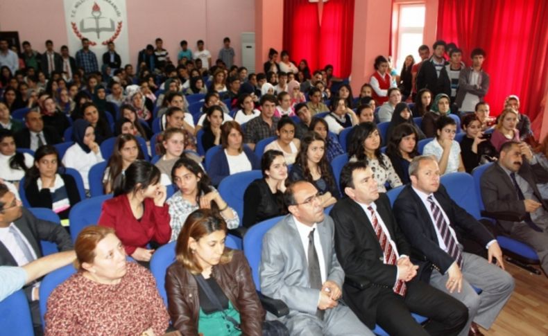 Yılmaz Erdoğan: Gönüllü, vicdani ve insani bir iş, para pul ile işimiz yok