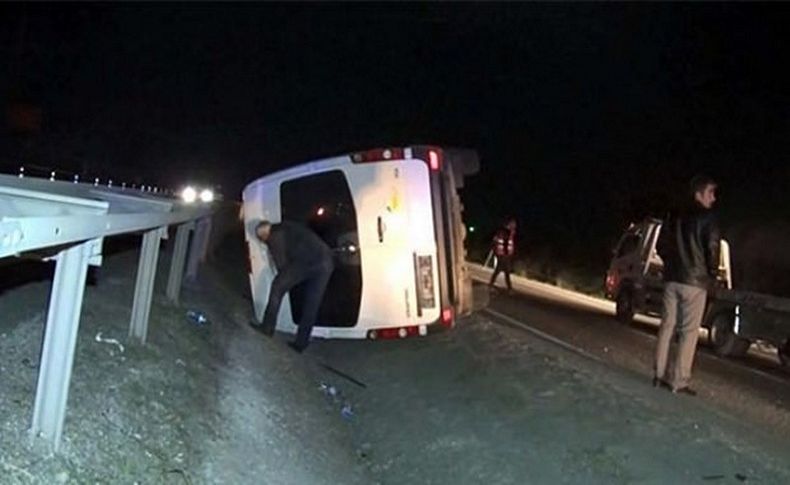 Yolcu otobüsü kaza yaptı: Çok sayıda yaralı var