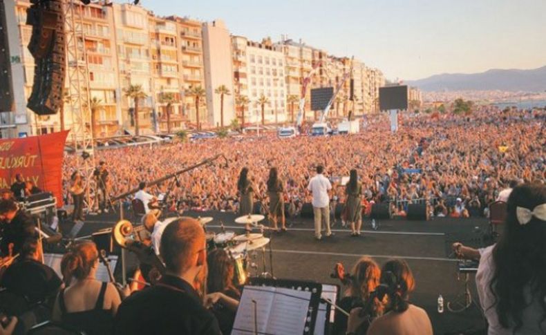 İzmir’de Grup Yorum üyelerine gözaltı