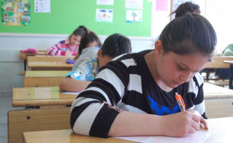 Yozgat'ta 13 bin 500 öğrenci 'Hazreti Peygamber' konulu sınavda ter döktü