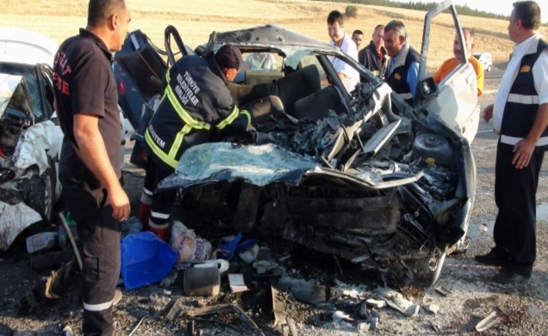 Yozgat'ta trafik kazası:2 ölü, 5 yaralı