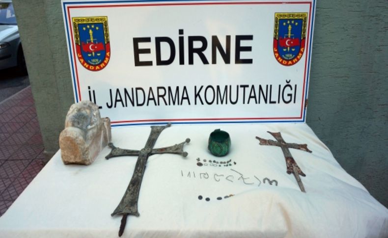 Yurt dışına çıkarılmak istenen tarihi eserler Edirne’de ele geçirildi