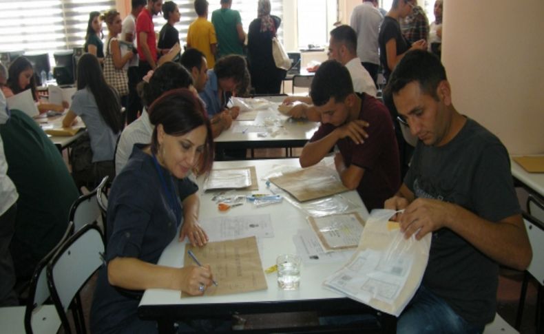 Yüzüncü Yıl'da kayıt şenliği yaşanıyor