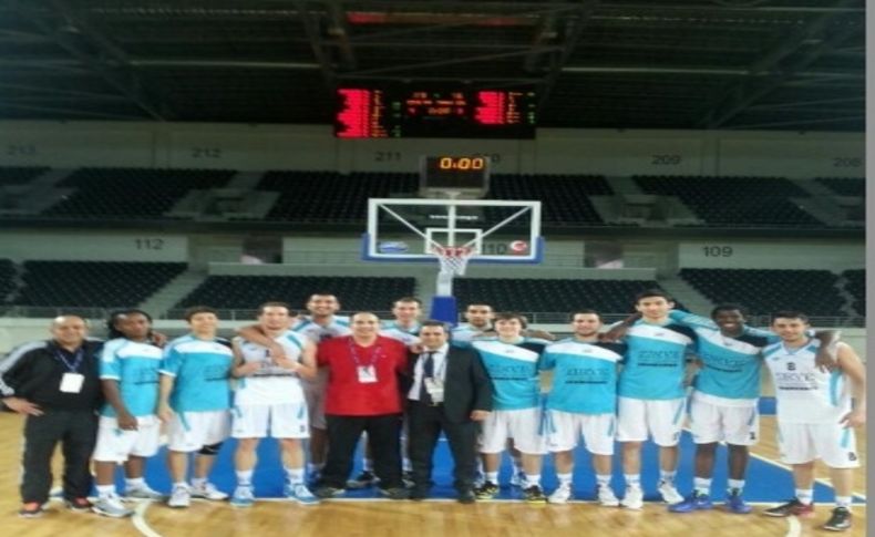 Zirve Üniversitesi Basketbol takımı şampiyon oldu