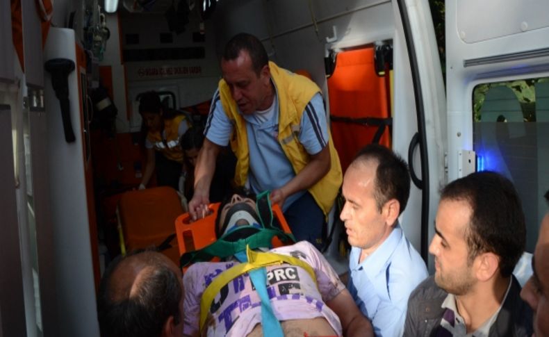 Zonguldak'ta otomobil dereye uçtu: 1'i ağır 4 yaralı
